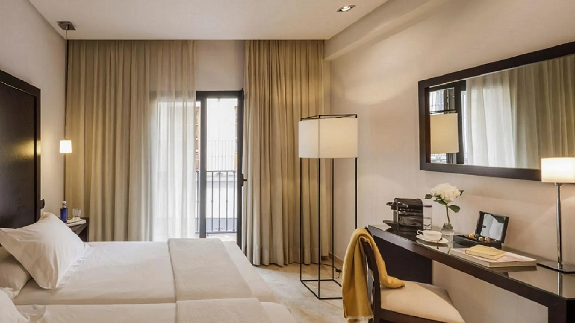 Hotel Fernando III Sevilla 4*,